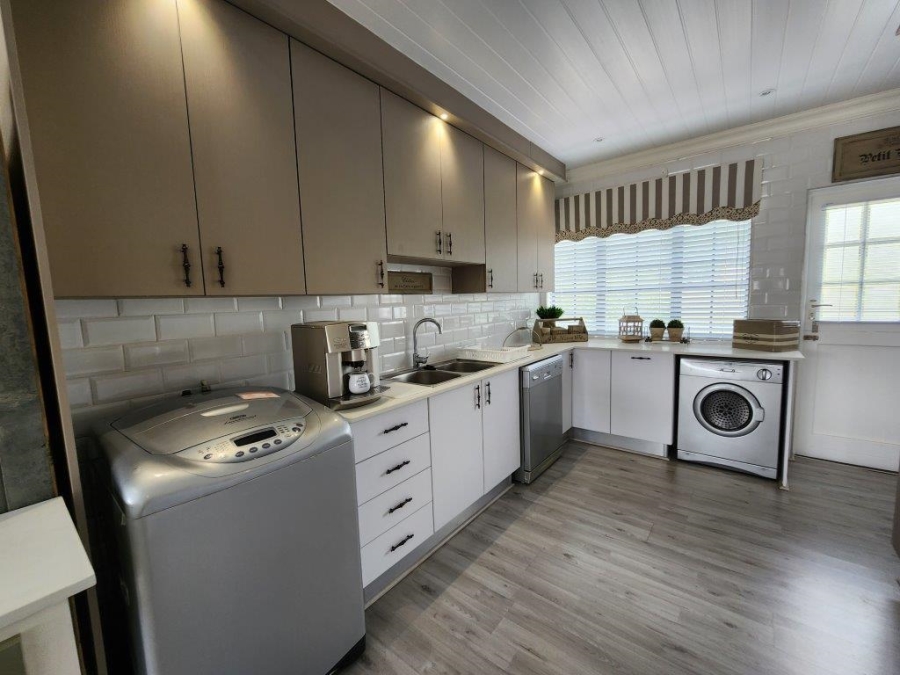 3 Bedroom Property for Sale in Vakansieplaas Western Cape